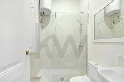 Quarto para Arrendamento em Avenidas Novas