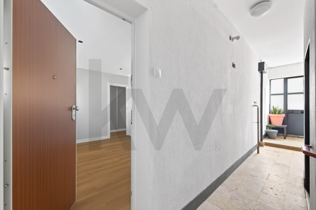 Apartamento T1 para Arrendamento em Alvalade Foto 13