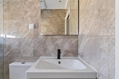Apartamento T1 para Arrendamento em Alvalade