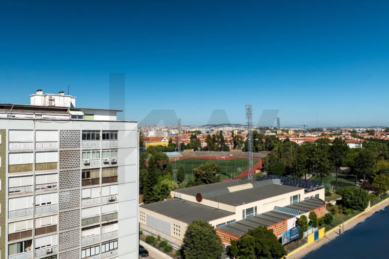 Apartamento T1 para Arrendamento em Alvalade Foto 16