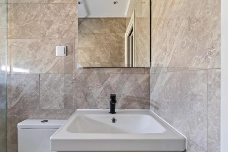 Apartamento T1 para Arrendamento em Alvalade Foto 11