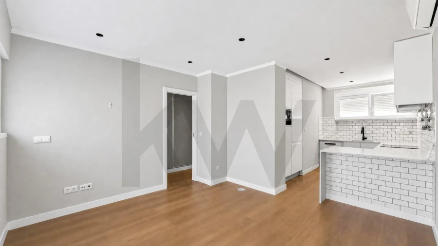 Apartamento T1 para Arrendamento em Alvalade