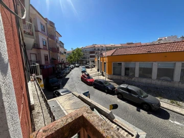 Prédio para Venda em Almada, Cova da Piedade, Pragal e Cacilhas