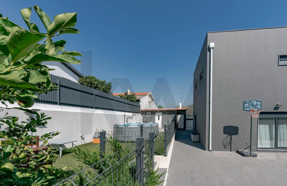 Moradia T3 para Venda em São Domingos de Rana Foto 31