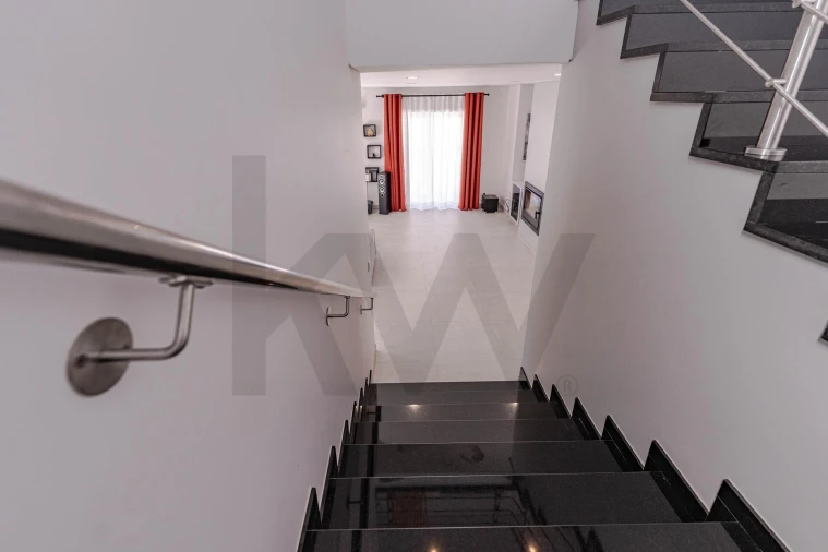 Moradia T3 para Venda em São Domingos de Rana Foto 14