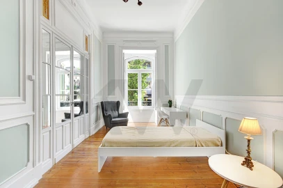 Quarto para Arrendamento em Avenidas Novas