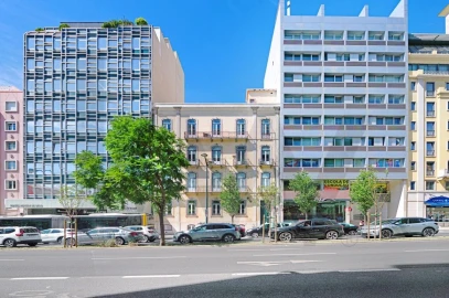 Quarto para Arrendamento em Avenidas Novas