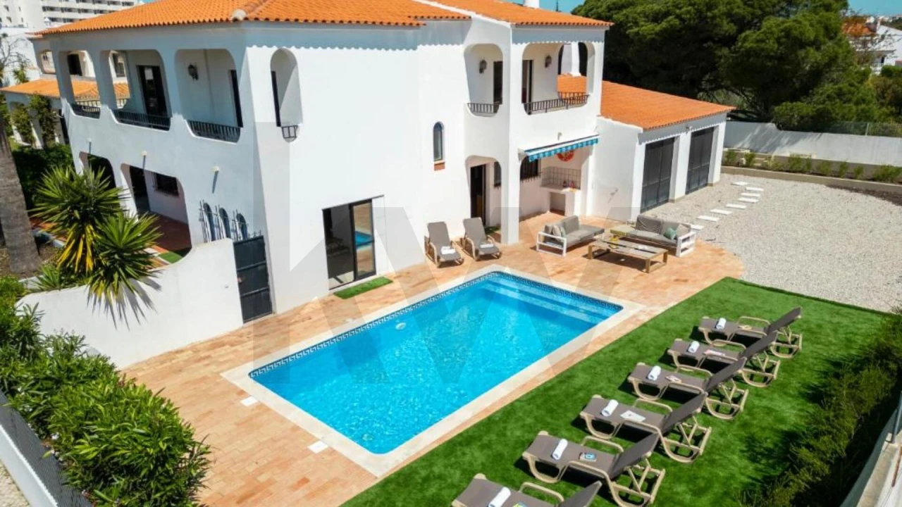 Moradia T4 para Arrendamento em Albufeira e Olhos de Água Foto 3