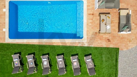 Moradia T4 para Arrendamento em Albufeira e Olhos de Água