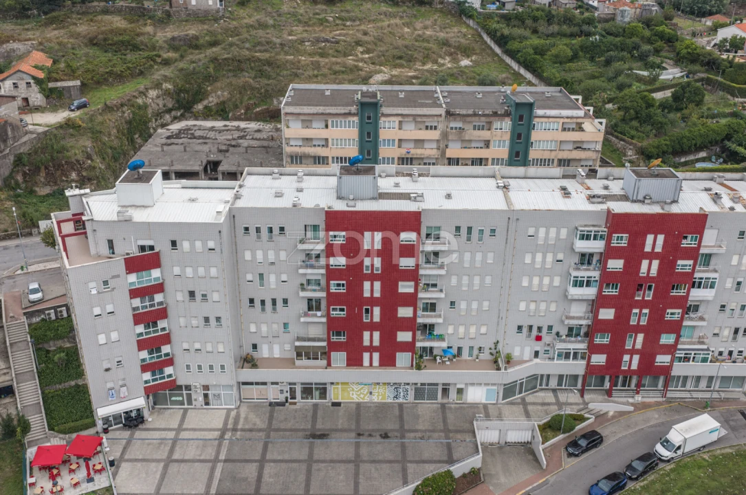 Apartamento T3 para Venda em Riba de Ave Foto 2