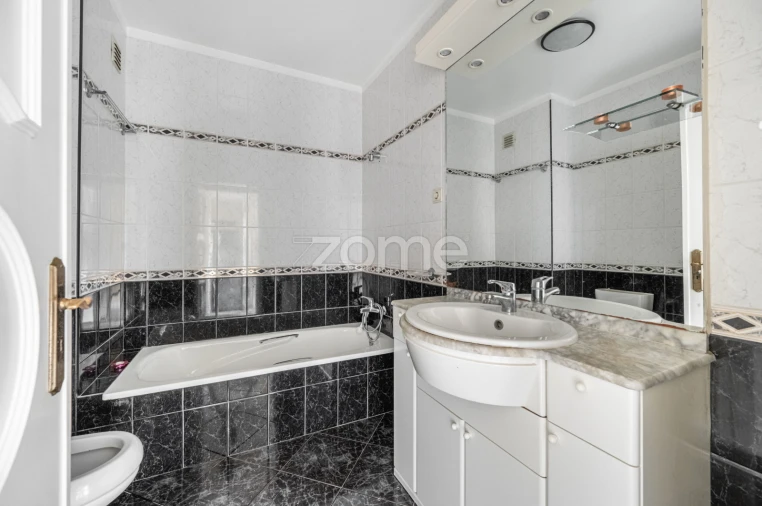 Apartamento T3 para Venda em Riba de Ave Foto 16