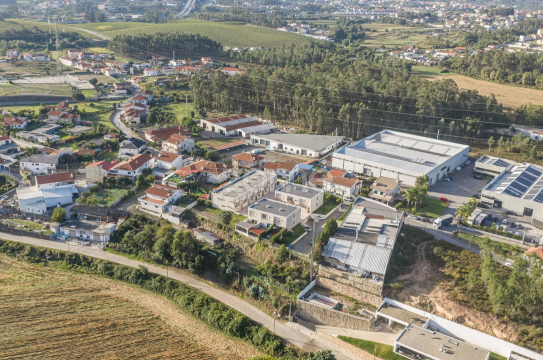 Moradia T3 para Venda em Campo e Sobrado Foto 31