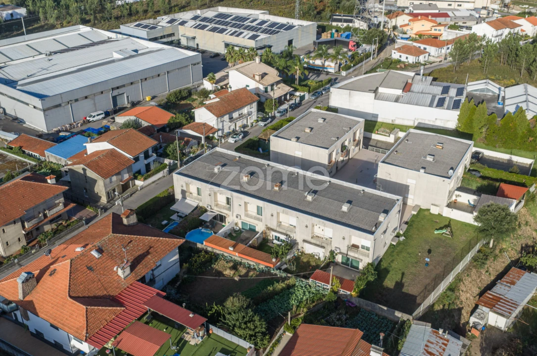 Moradia T3 para Venda em Campo e Sobrado Foto 33