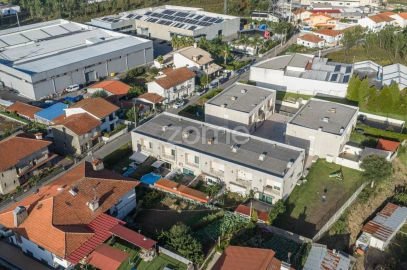 Moradia T3 para Venda em Campo e Sobrado