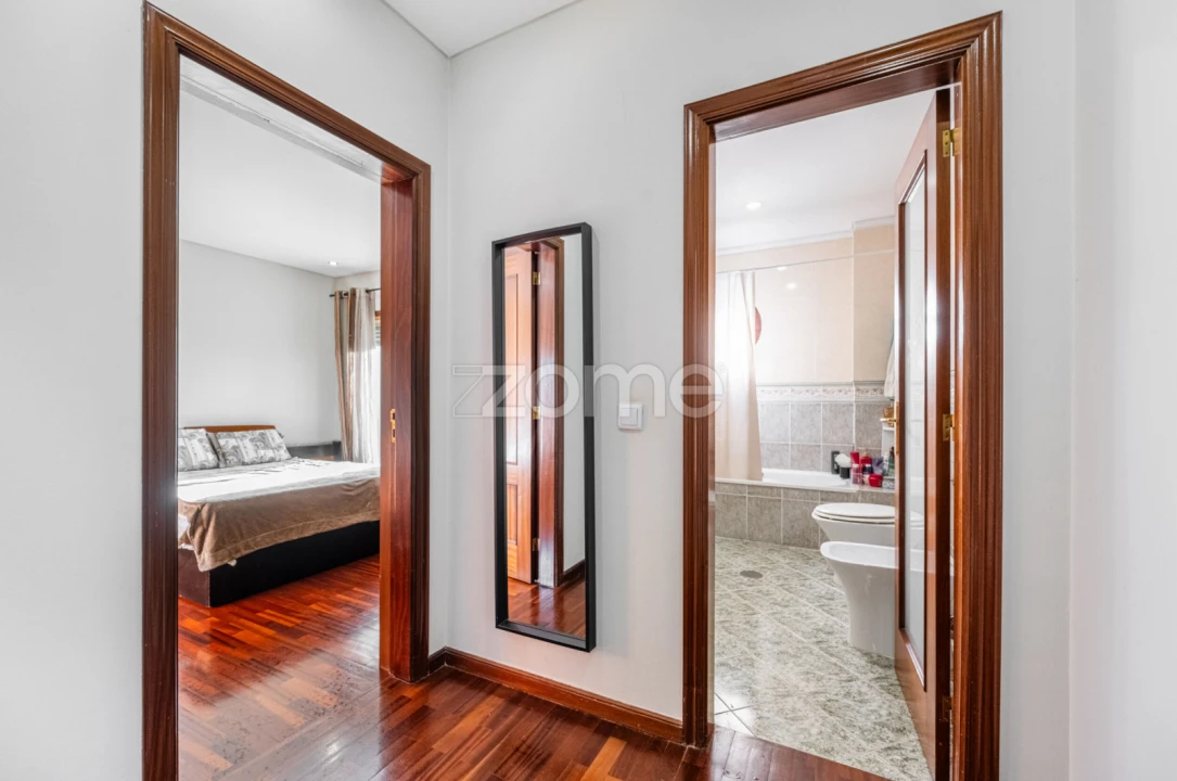 Moradia T3 para Venda em Campo e Sobrado Foto 13