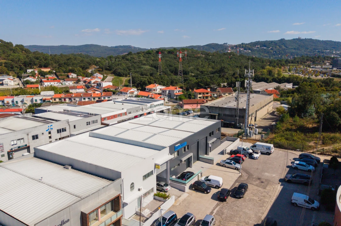 Terreno Comércio / Armazém para Venda em Adaufe Foto 20