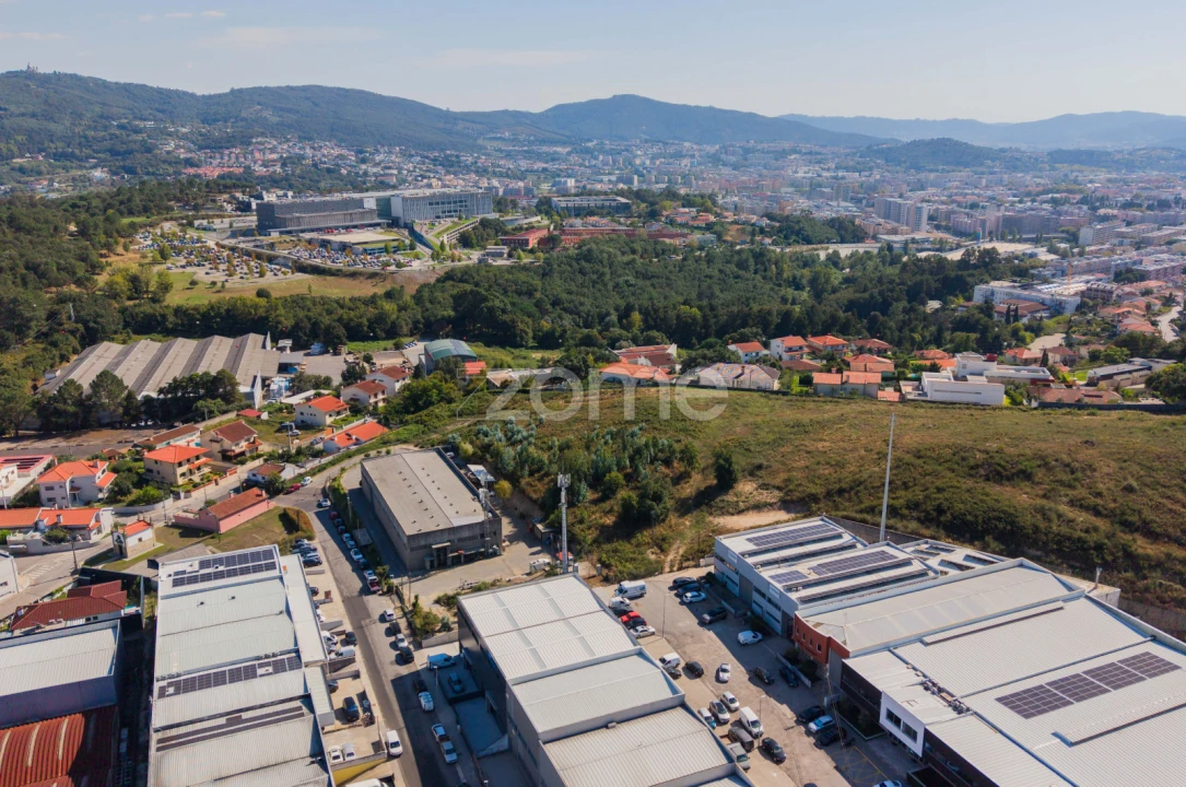 Terreno Comércio / Armazém para Venda em Adaufe Foto 22
