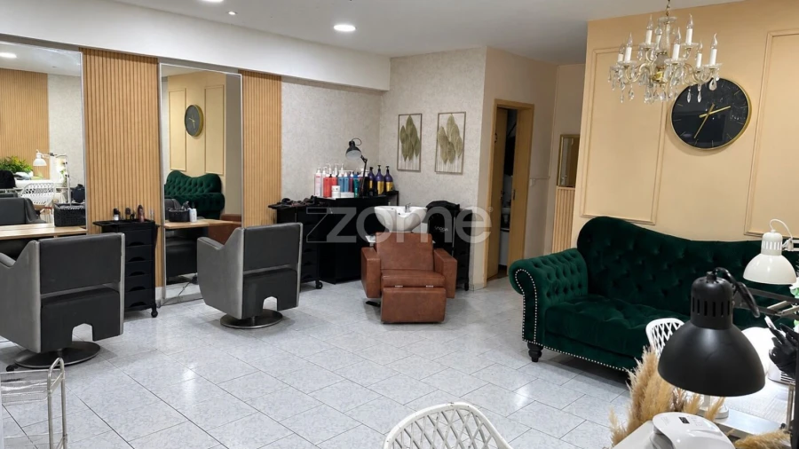Negócio para Venda em Santa Marinha e São Pedro da Afurada