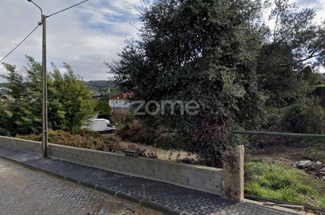 Terreno para Venda em Rebordosa Foto 3