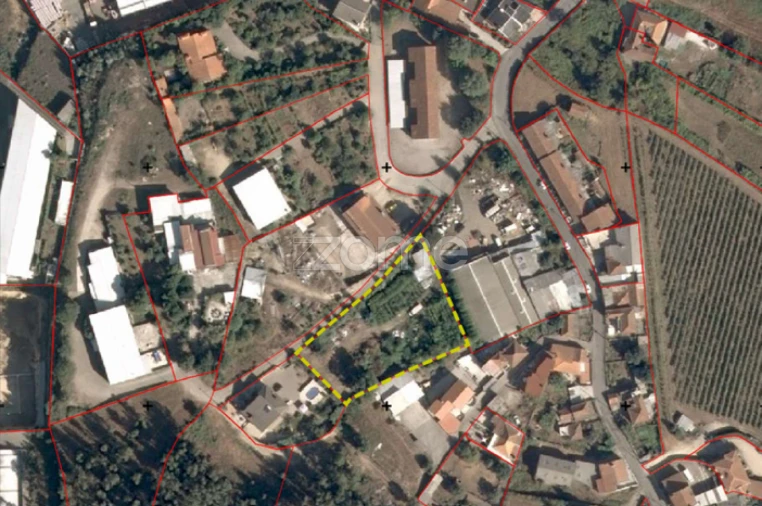 Terreno para Venda em Rebordosa Foto 2