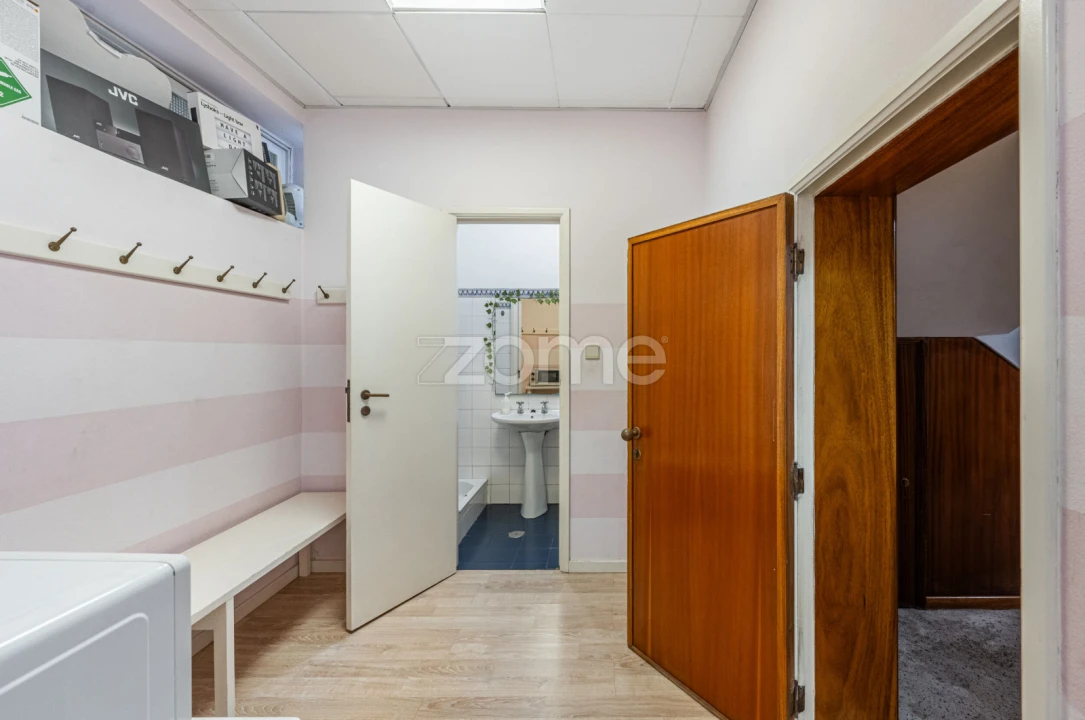 Escritório para Arrendamento em Braga (São José de São Lázaro e São João do Souto) Foto 13