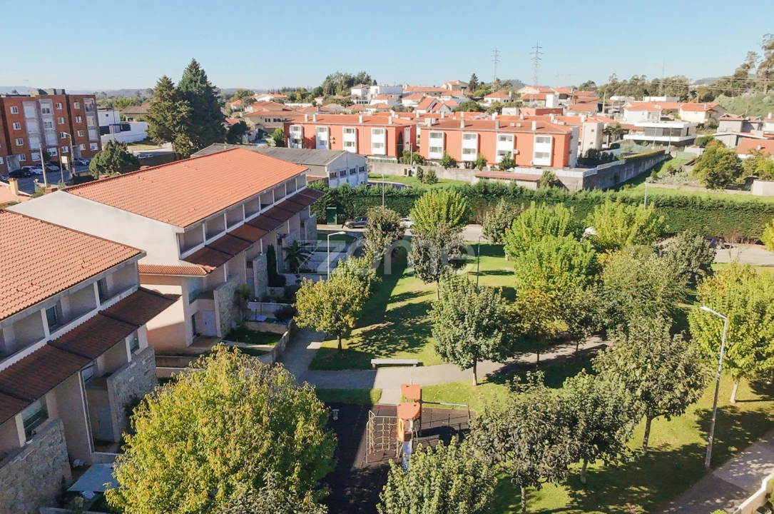 Moradia T3 para Venda em Antas e Abade de Vermoim Foto 6
