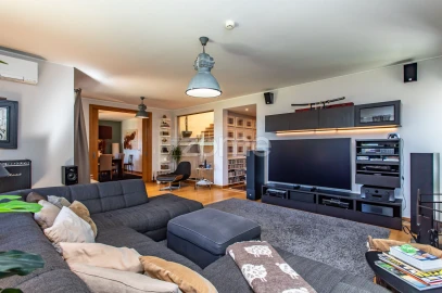 Moradia T7 para Venda em Carcavelos e Parede