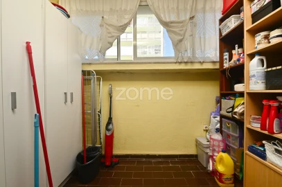Apartamento T3 para Venda em Oeiras e São Julião da Barra, Paço de Arcos e Caxias