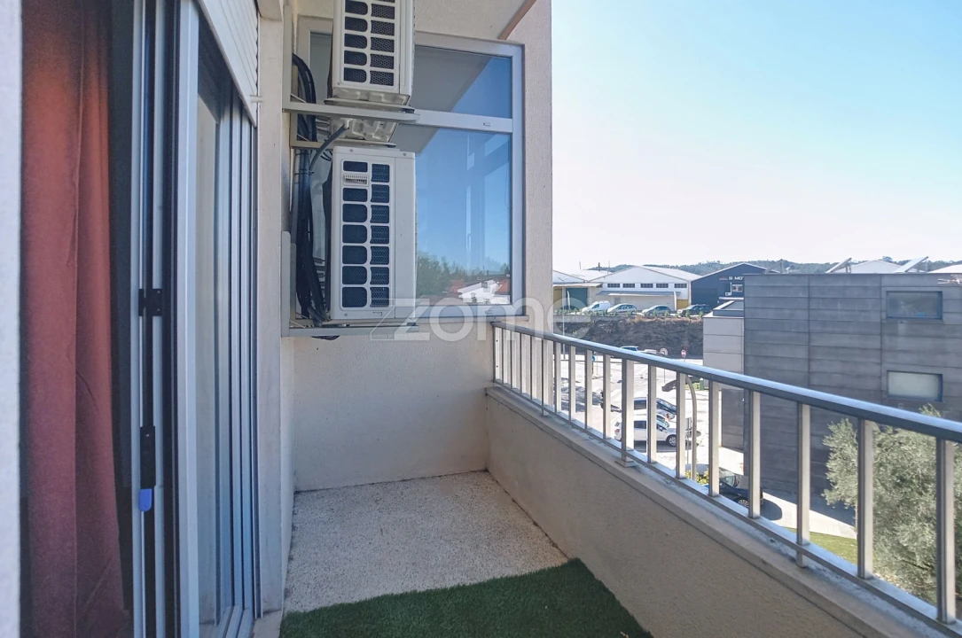 Apartamento T3 para Venda em Abraveses Foto 3