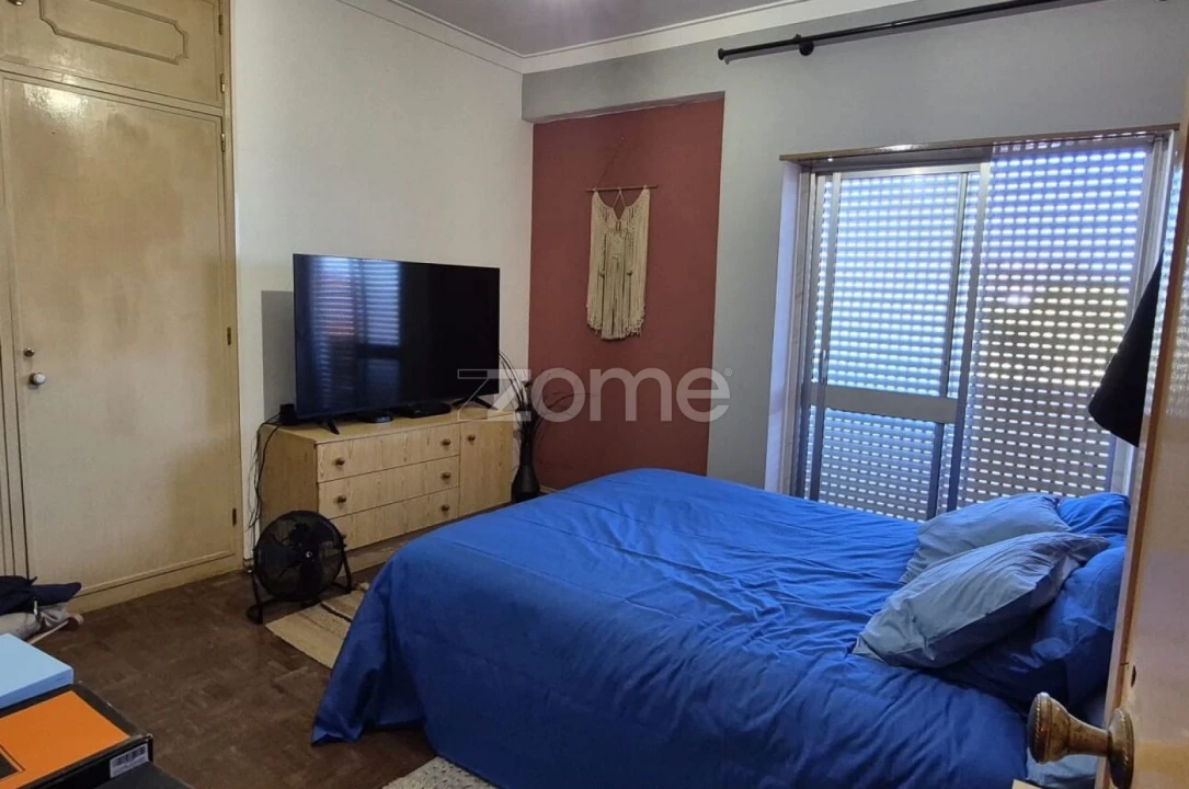 Apartamento T2 para Venda em Loures Foto 6
