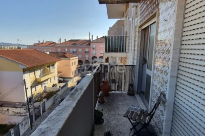 Apartamento T2 para Venda em Loures