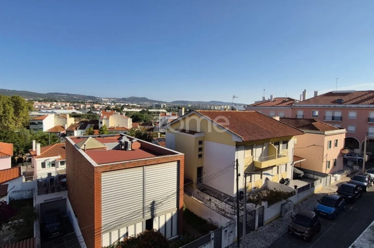Apartamento T2 para Venda em Loures Foto 14