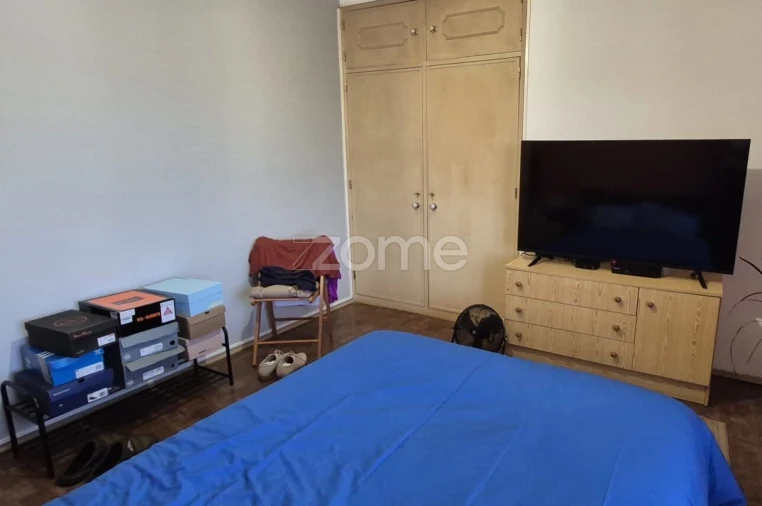 Apartamento T2 para Venda em Loures Foto 7