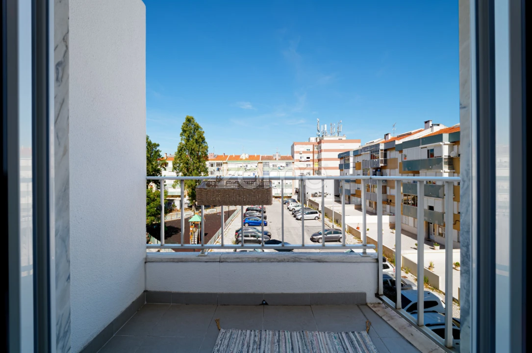 Apartamento T1 para Venda em Póvoa de Santa Iria e Forte da Casa Foto 9