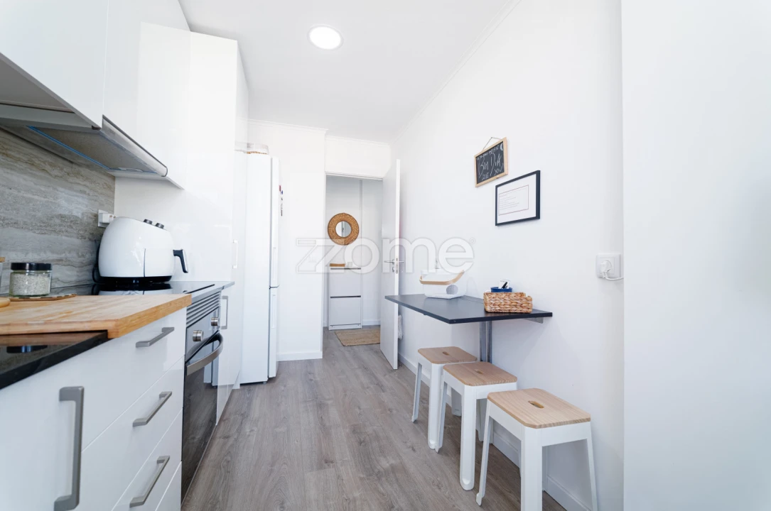 Apartamento T1 para Venda em Póvoa de Santa Iria e Forte da Casa Foto 3