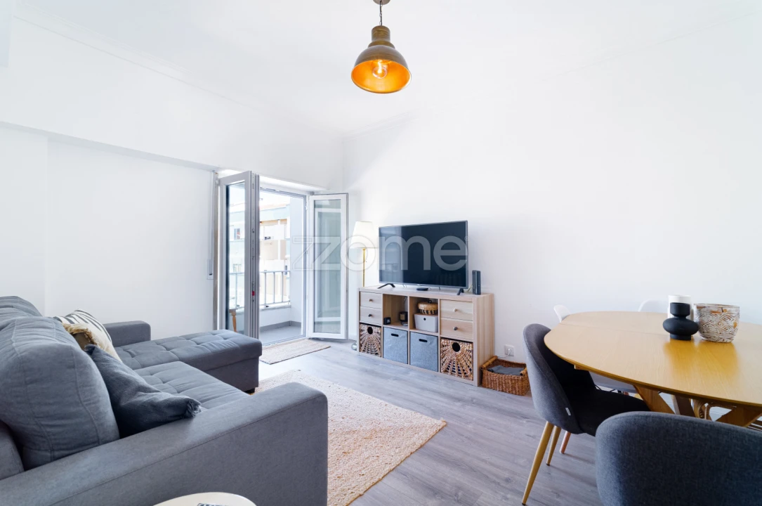 Apartamento T1 para Venda em Póvoa de Santa Iria e Forte da Casa Foto 1