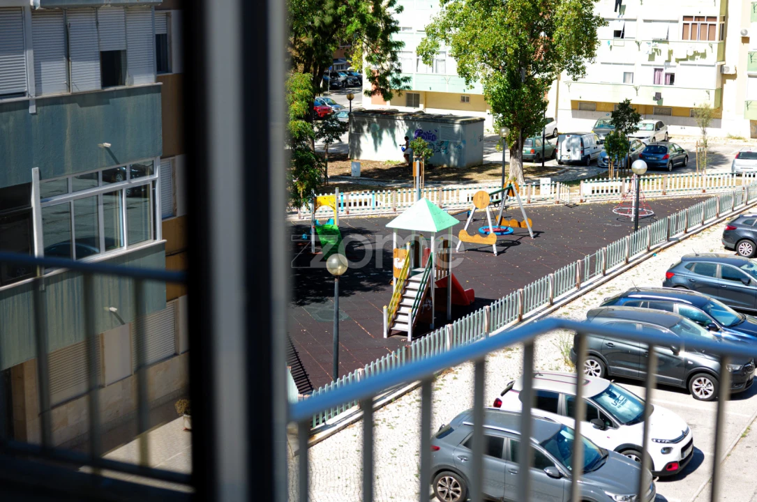 Apartamento T1 para Venda em Póvoa de Santa Iria e Forte da Casa Foto 10