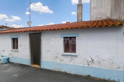 Moradia T1 para Venda em Almodôvar e Graça dos Padrões
