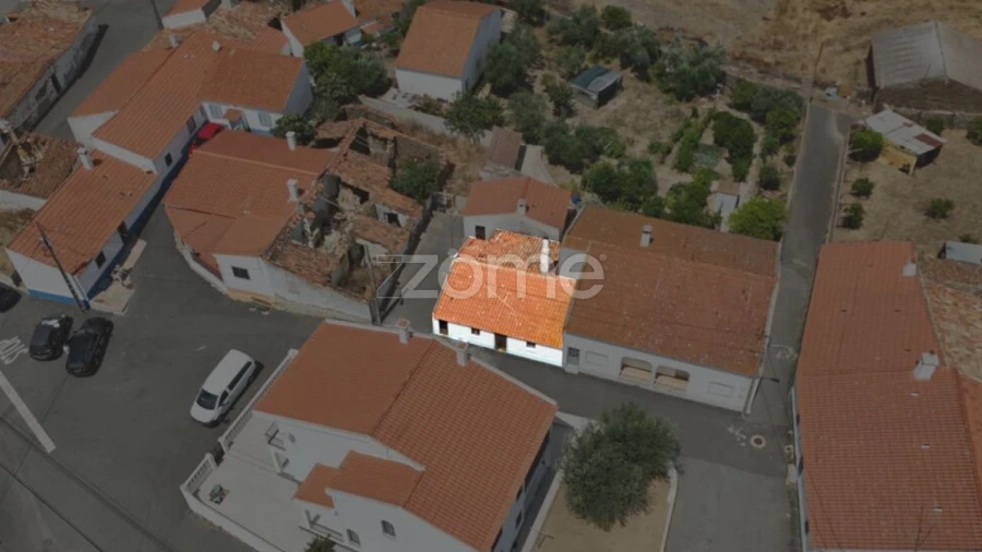 Moradia T1 para Venda em Almodôvar e Graça dos Padrões