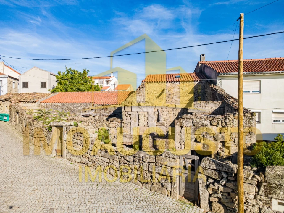Moradia T3 para Venda em Pinzio Foto 3