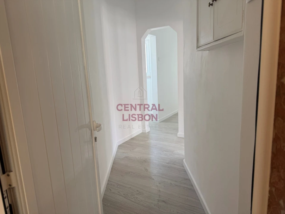 Apartamento T1 para Venda em São Vicente Foto 3