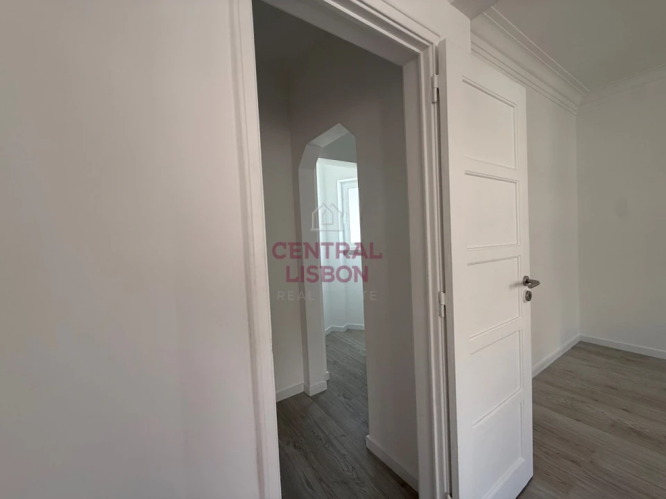 Apartamento T1 para Venda em São Vicente Foto 10