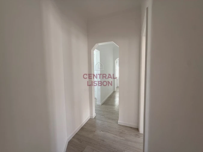 Apartamento T1 para Venda em São Vicente Foto 4