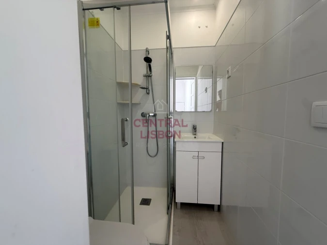 Apartamento T1 para Venda em São Vicente Foto 25