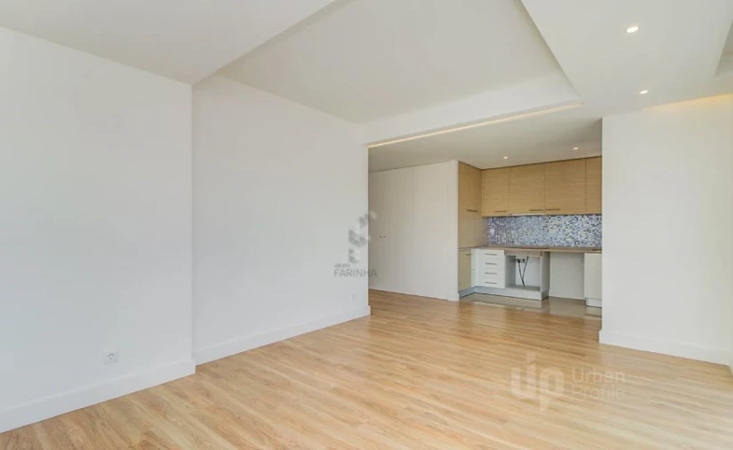 Apartamento T3 para Arrendamento em Algés, Linda-A-Velha e Cruz Quebrada-Dafundo Foto 5