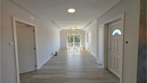 Moradia T3 para Venda em Santa Maria de Lamas
