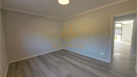 Moradia T3 para Venda em Santa Maria de Lamas