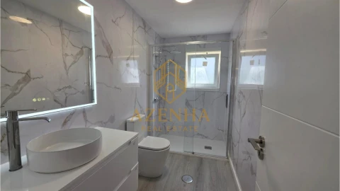 Moradia T3 para Venda em Santa Maria de Lamas