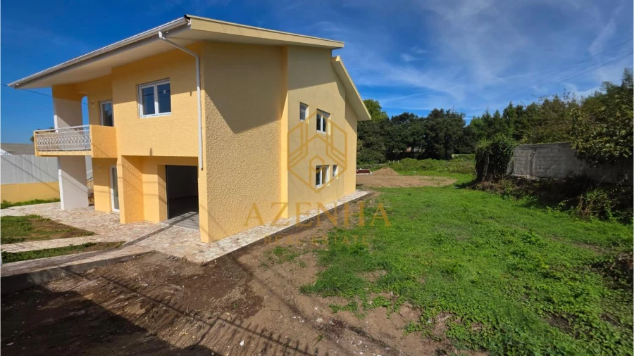 Moradia T3 para Venda em Santa Maria de Lamas Foto 27