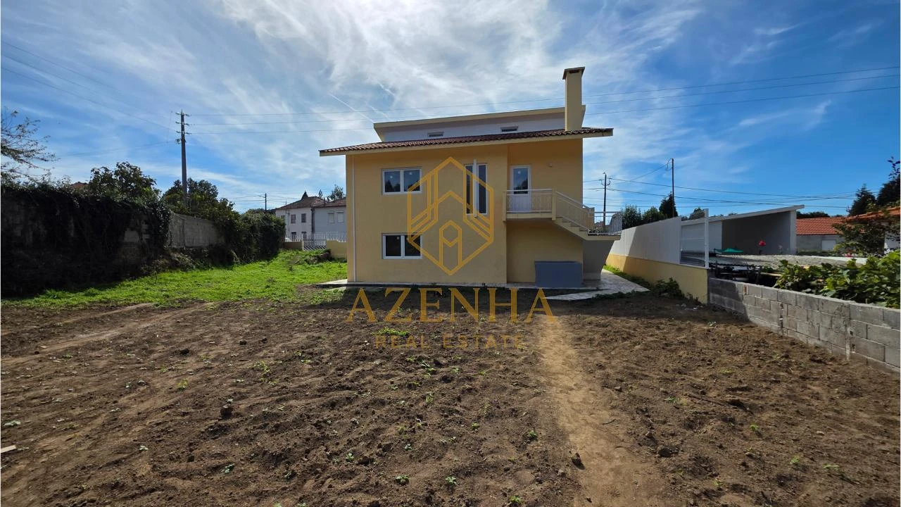 Moradia T3 para Venda em Santa Maria de Lamas Foto 24